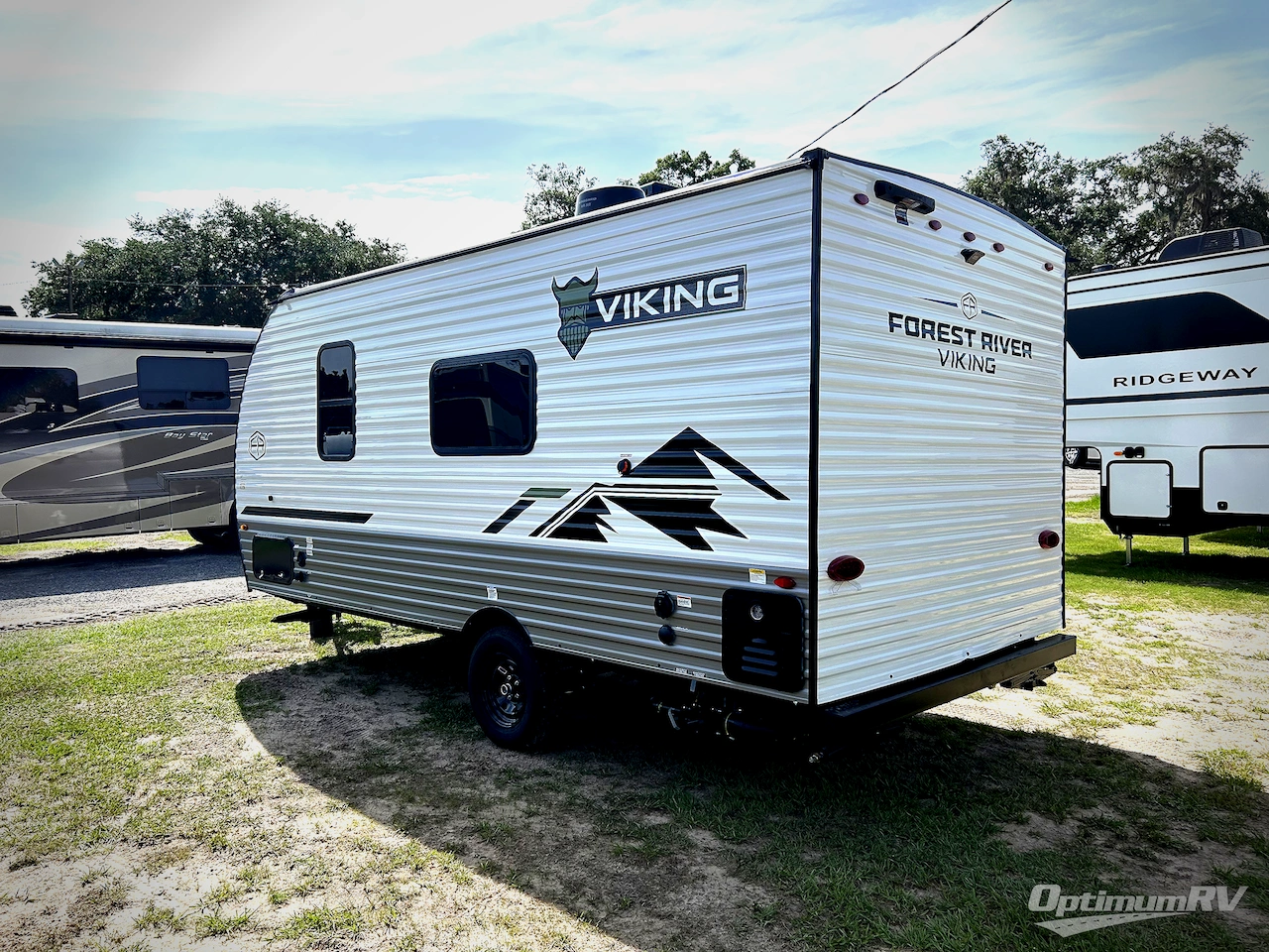 2026 Forest River Viking 4K Series 18FQ Photo 3