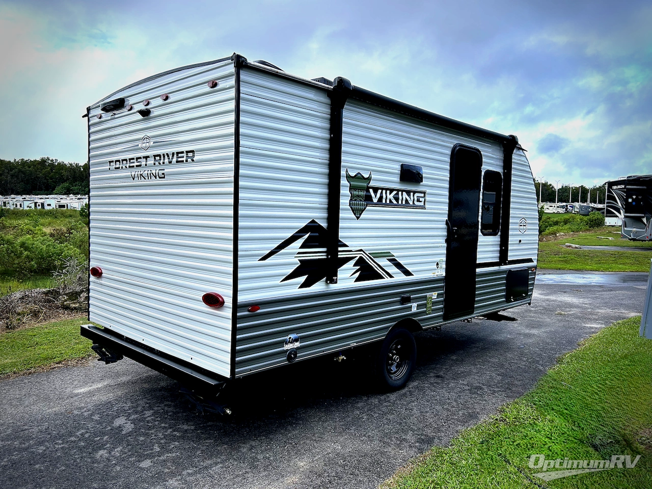 2026 Forest River Viking 4K Series 18FQ Photo 2