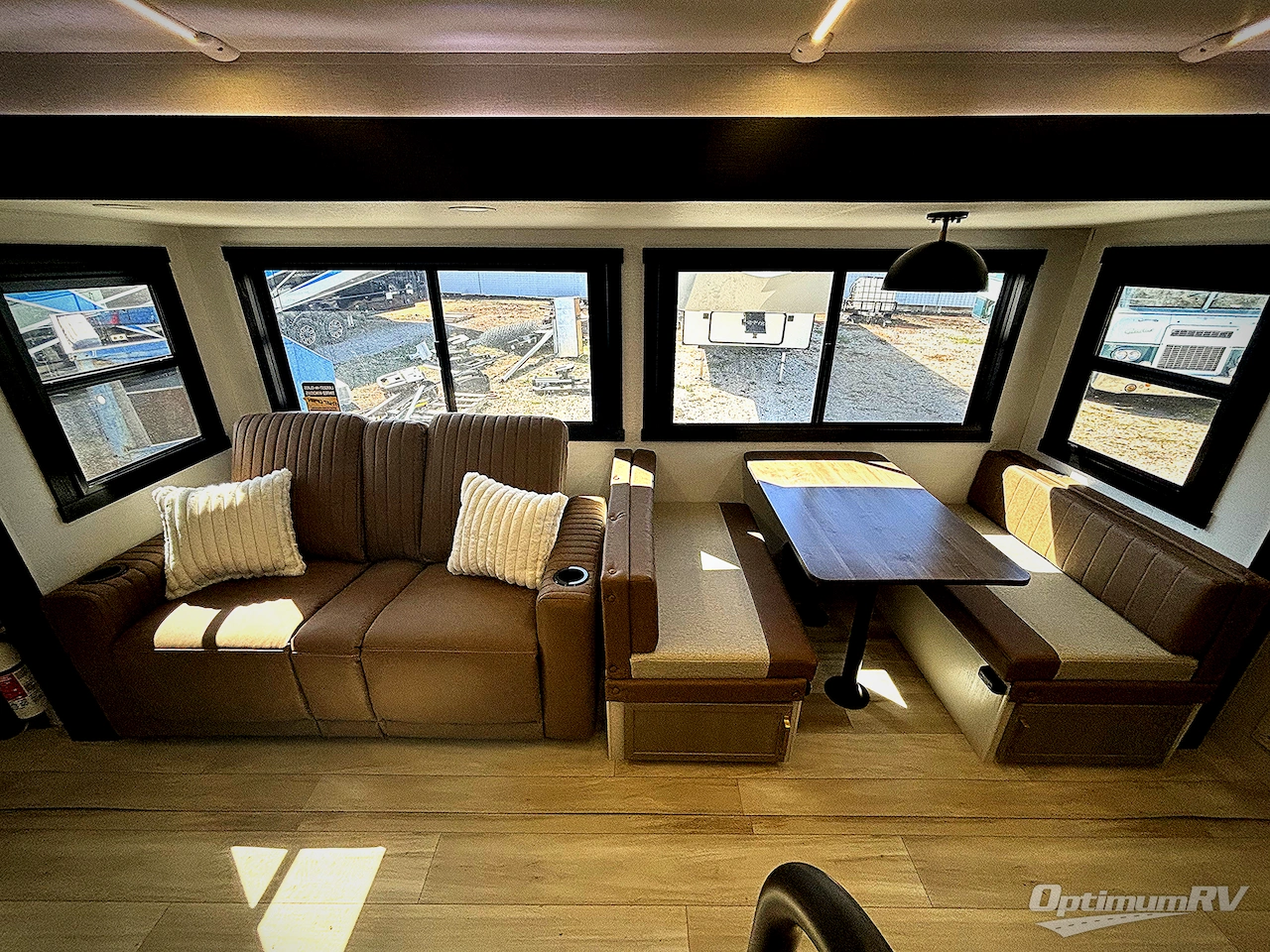 2025 Forest River Wildwood Heritage Glen 310BHI Photo 5