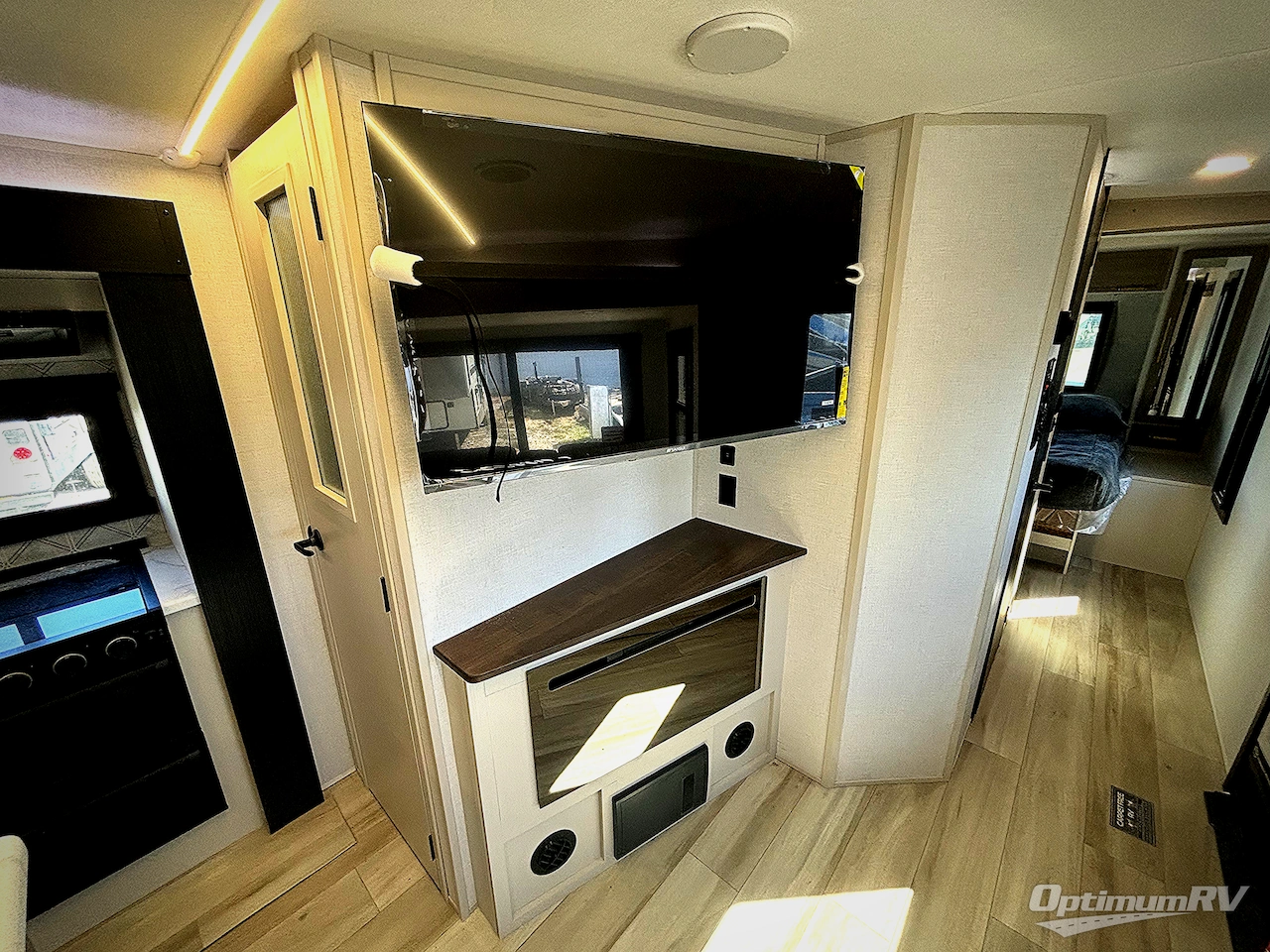 2025 Forest River Wildwood Heritage Glen 310BHI Photo 8