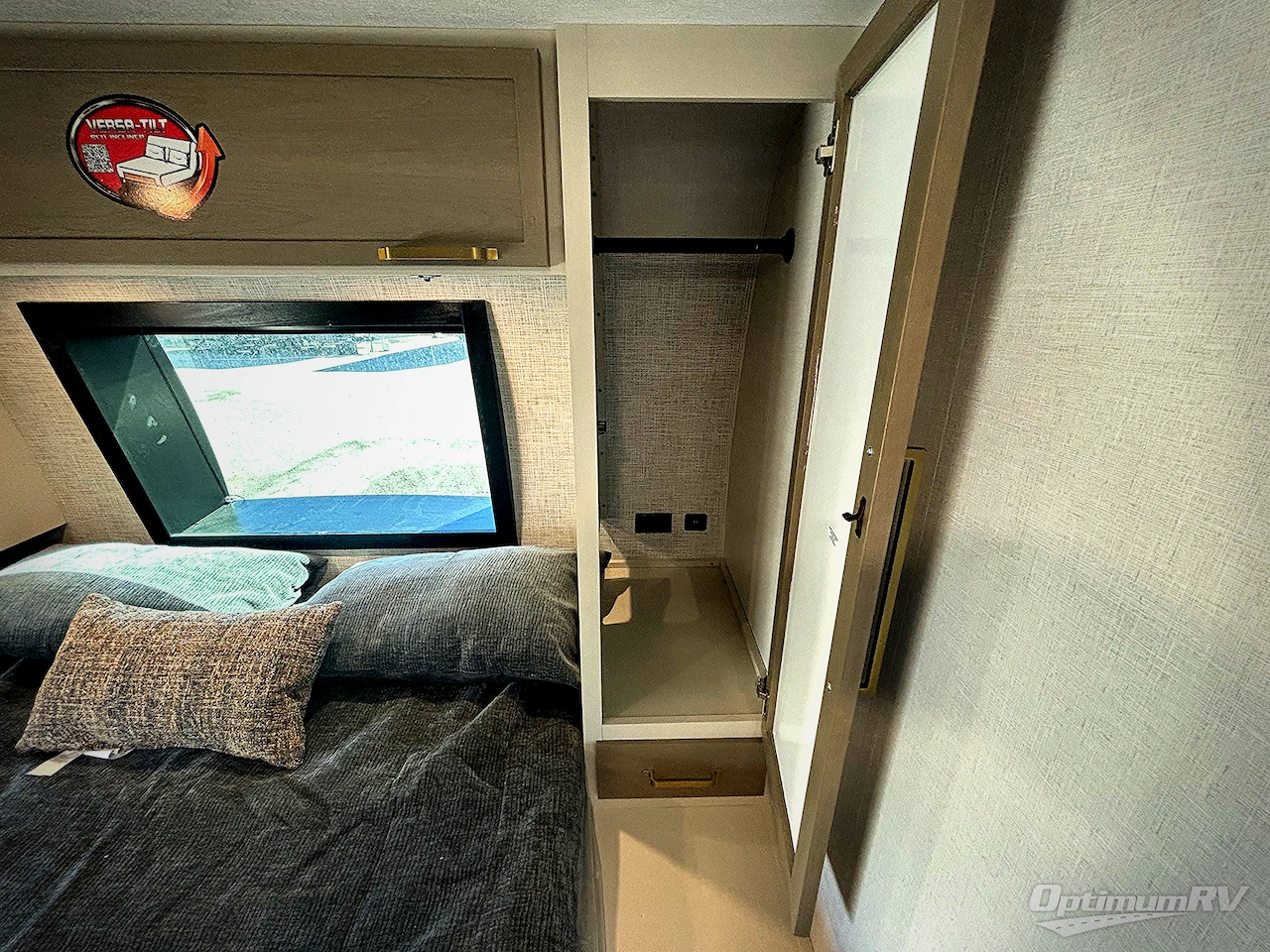 2025 Forest River Wildwood Heritage Glen 310BHI Photo 11