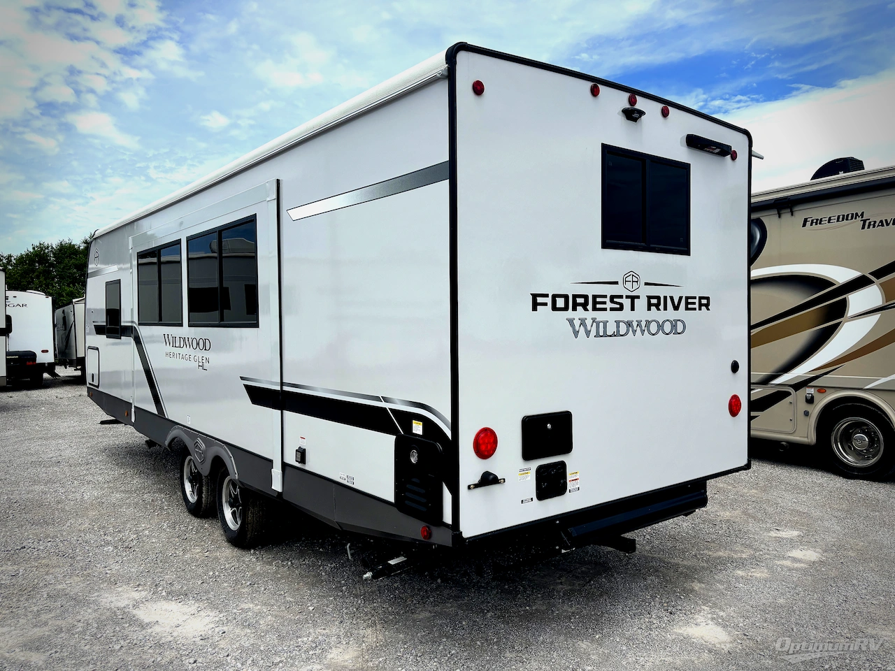 2026 Forest River Wildwood Heritage Glen Hyperlite 308RL Photo 3