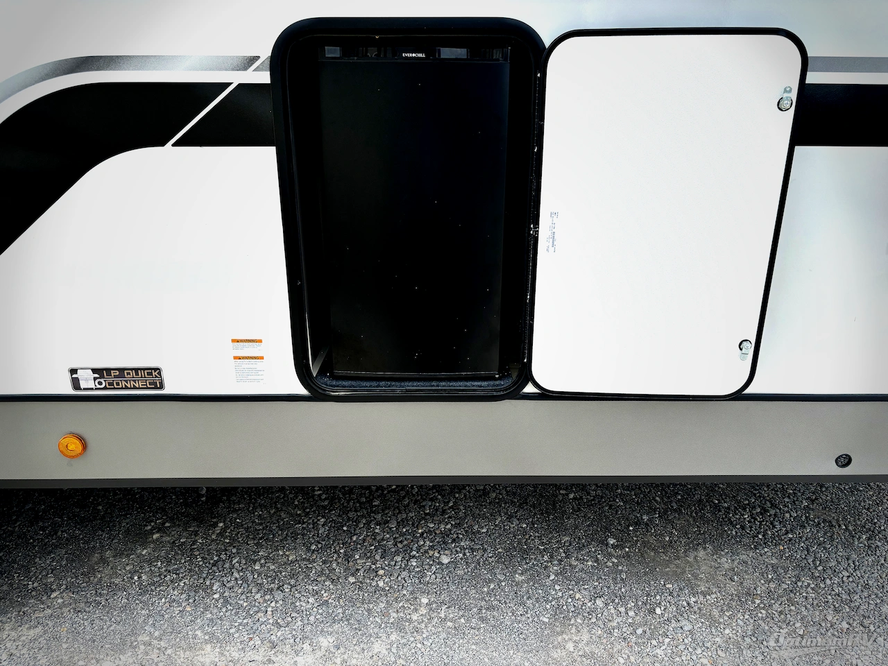 2026 Forest River Wildwood Heritage Glen Hyperlite 308RL Photo 15