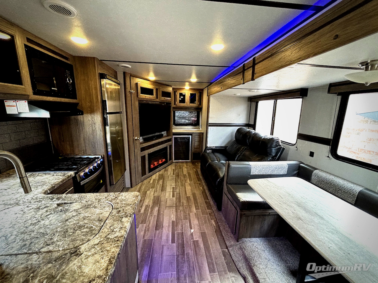 2020 CrossRoads Zinger ZR299RE Photo 5