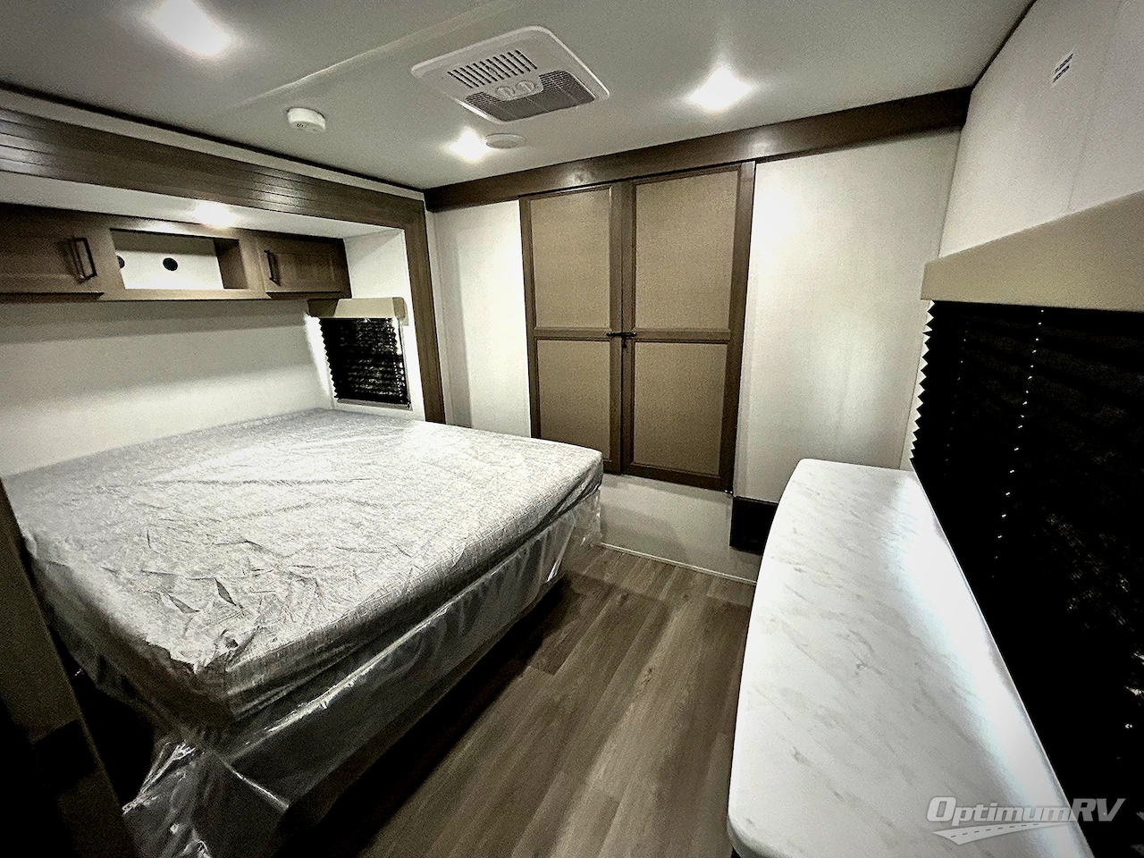 2025 Grand Design Transcend 335BHT Photo 22