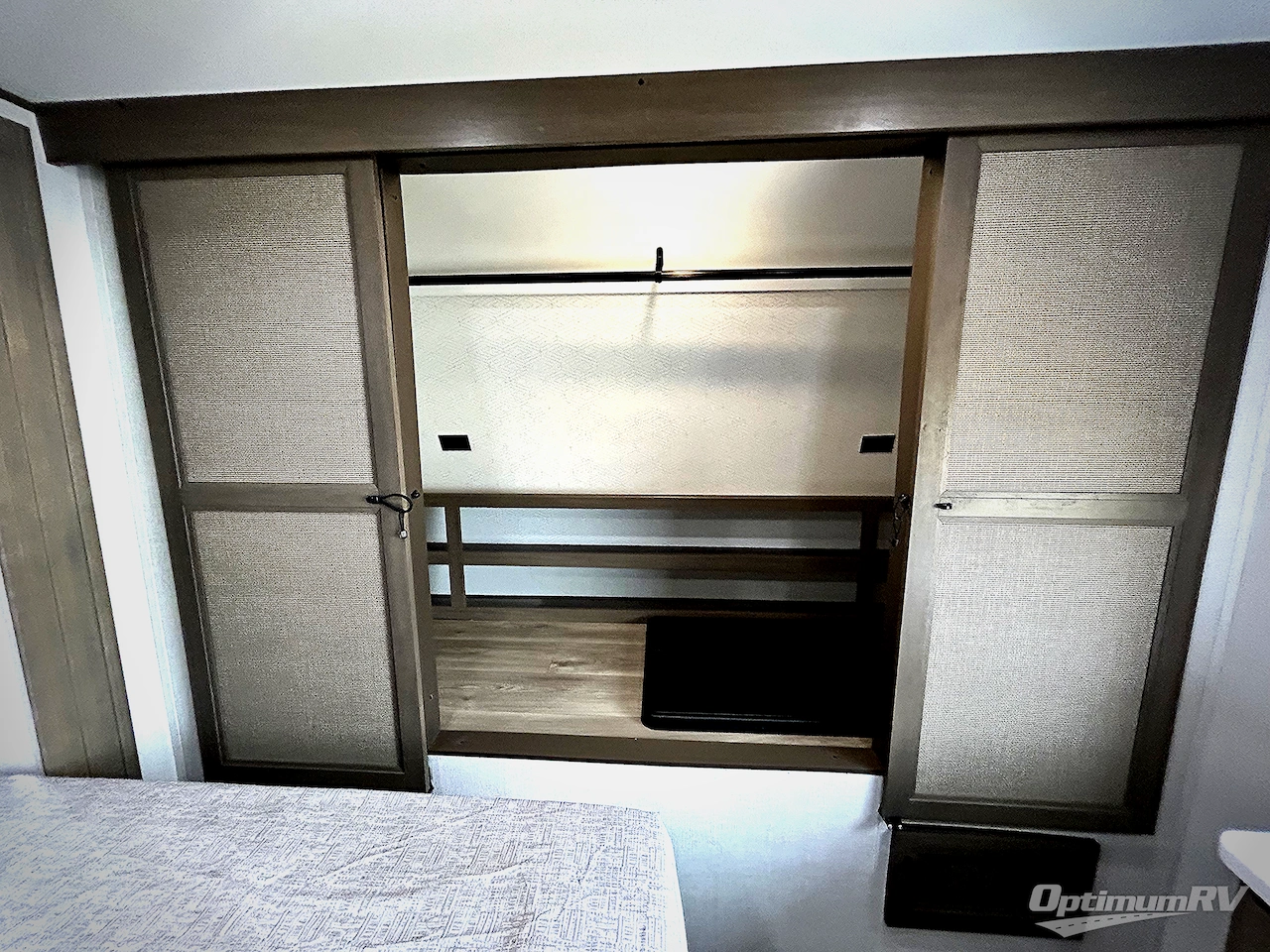 2025 Grand Design Transcend 335BHT Photo 26