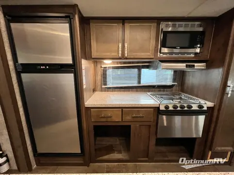 2018 Highland Ridge Mesa Ridge 272RLS RV Photo 2