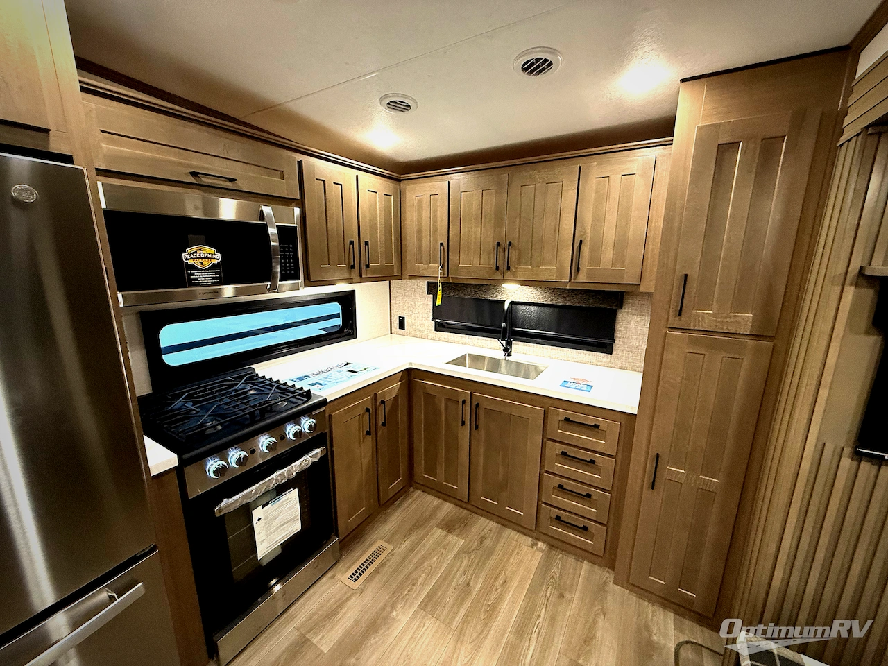 2025 KZ Durango 281RKD Photo 9