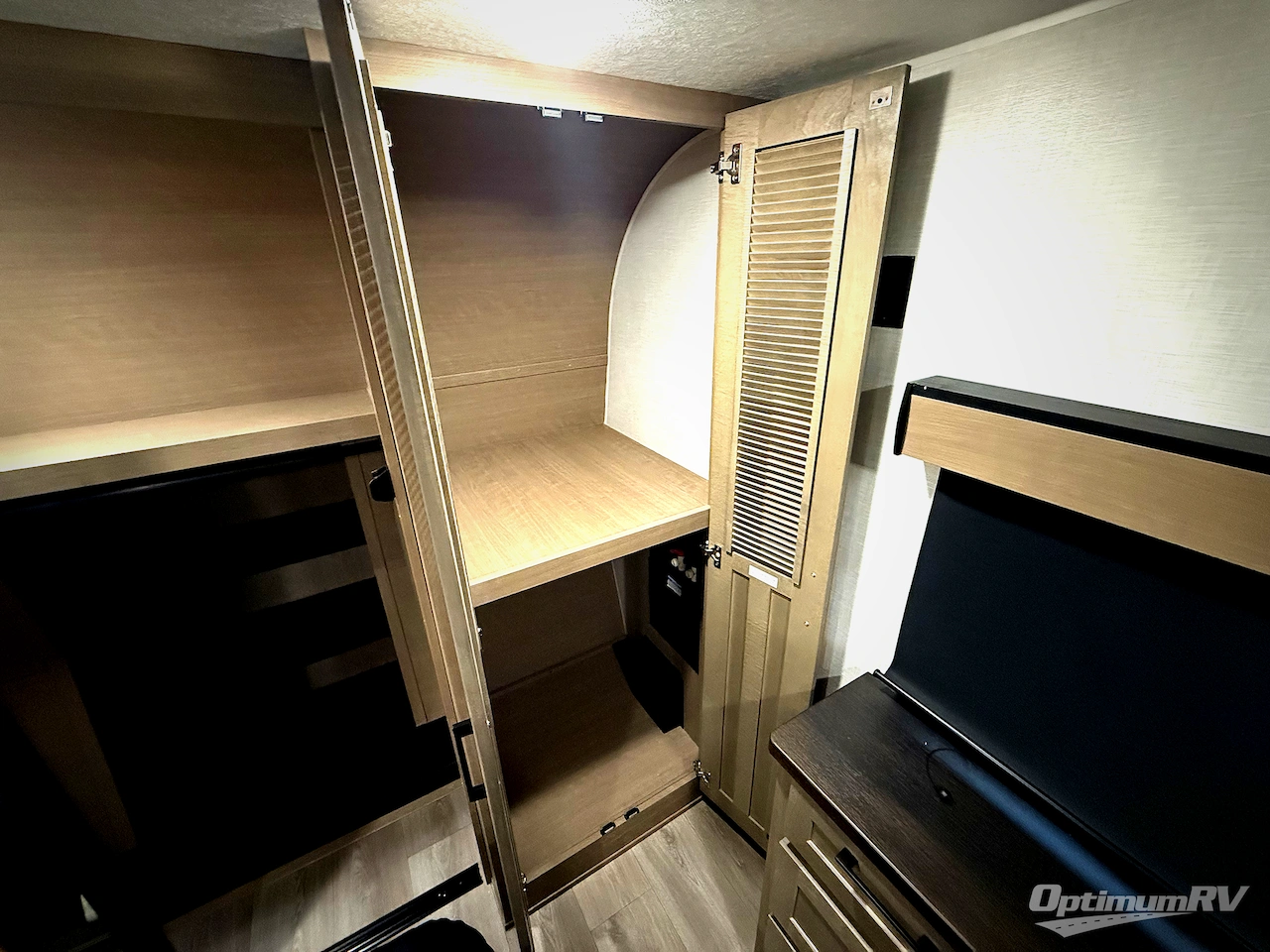 2025 KZ Durango 281RKD Photo 22