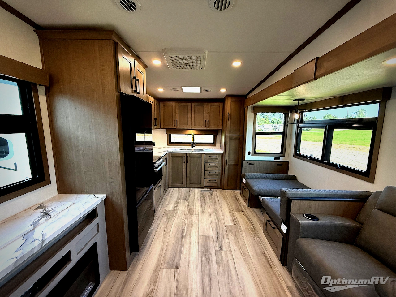 2026 KZ Durango Half-Ton 240RKD Photo 4