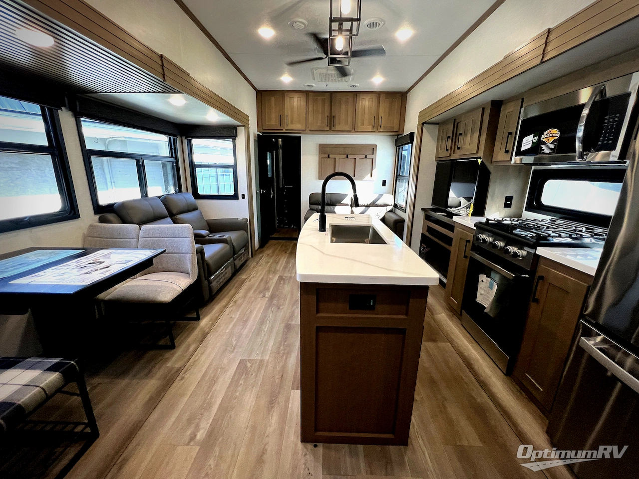 2025 KZ Durango 341RPT Photo 23
