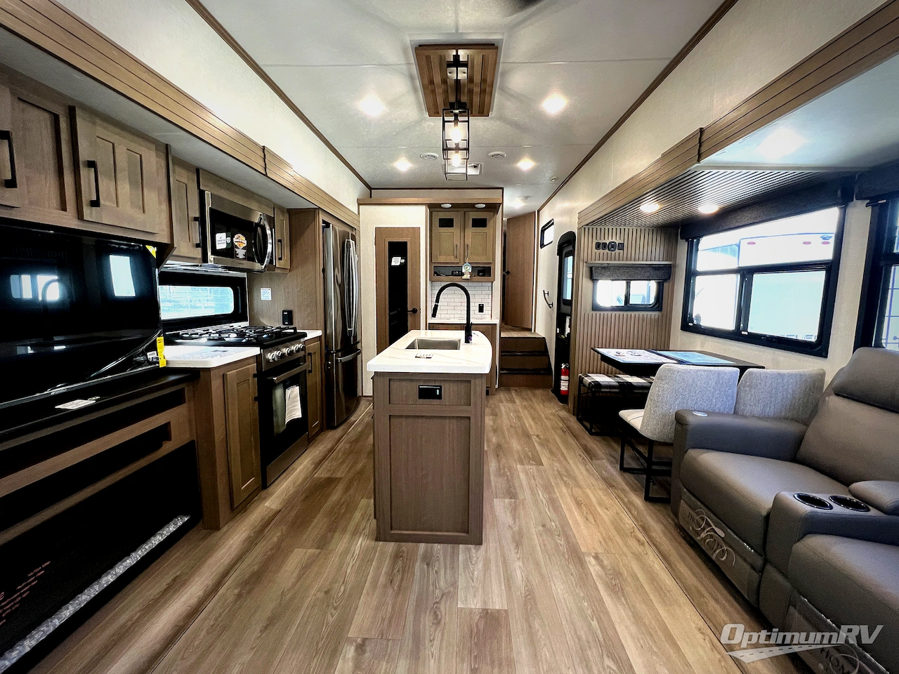 2025 KZ Durango 341RPT Photo 24
