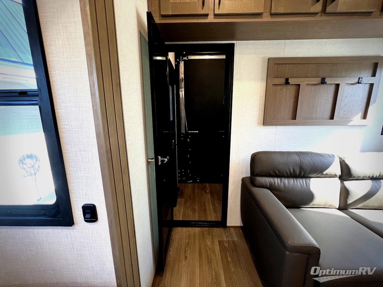 2025 KZ Durango 341RPT Photo 25