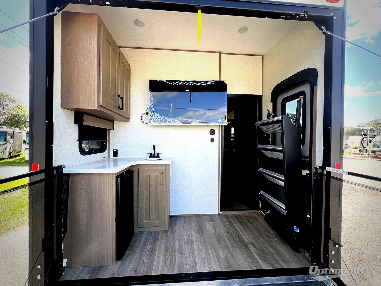 2025 KZ Durango 341RPT Photo 29
