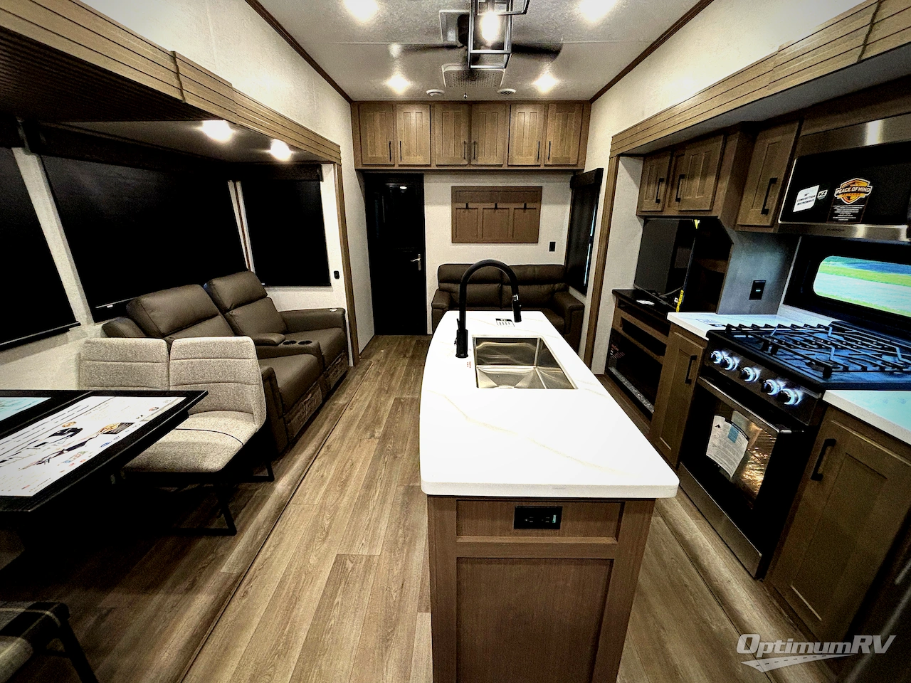 2025 KZ Durango D341RPT Photo 4