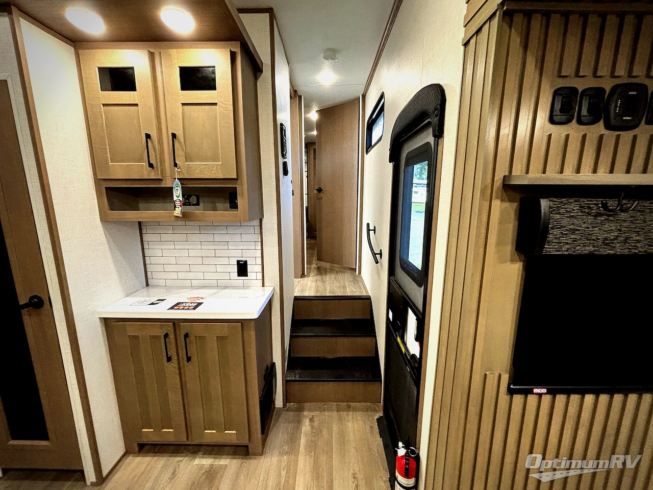 2025 KZ Durango D341RPT Photo 7