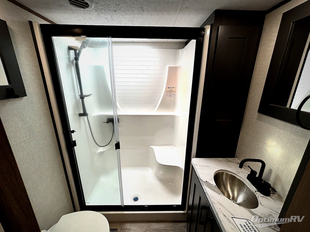 2025 KZ Durango D341RPT Photo 14