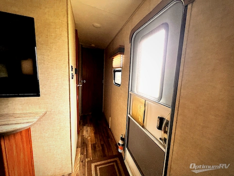 2016 Heartland North Trail 30RKDD King RV Photo 4