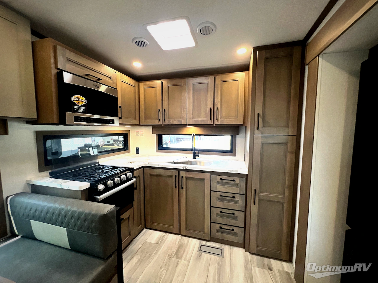 2026 KZ Durango Half-Ton 232MLD Photo 9