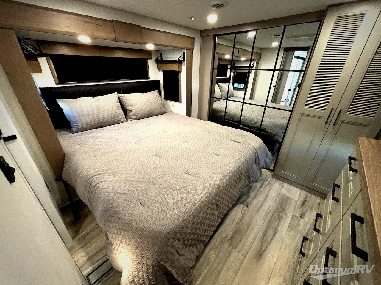 2026 KZ Durango D301RLT Photo 7