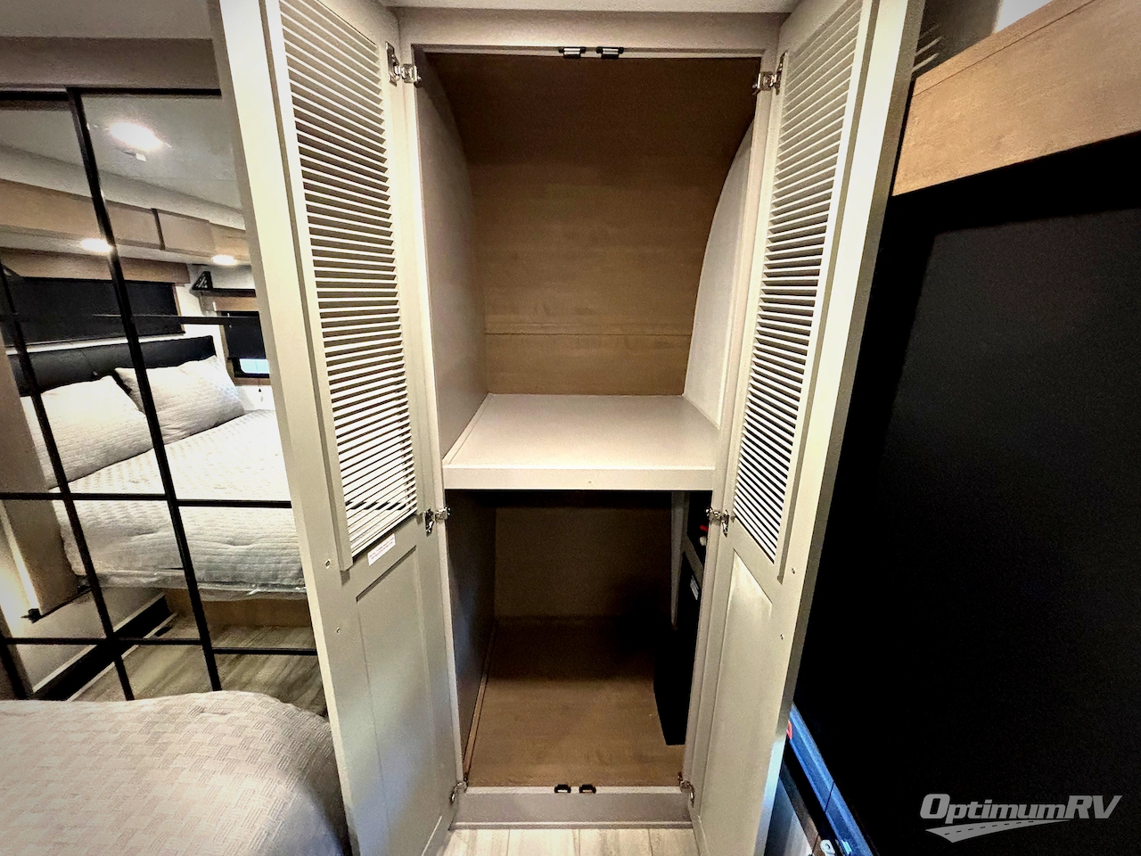 2026 KZ Durango D301RLT Photo 10