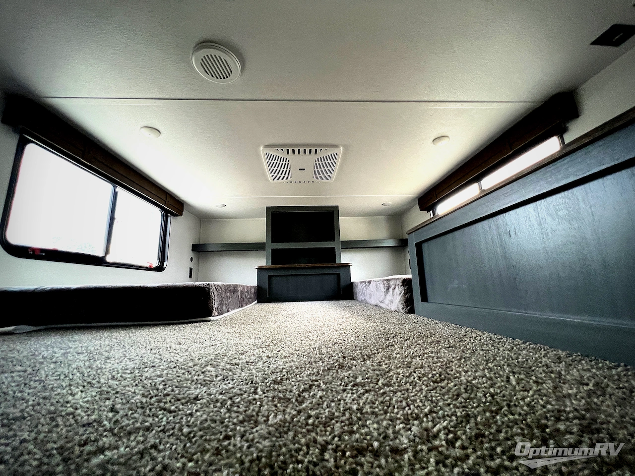 2026 Palomino Puma Destination 420LFT Photo 15