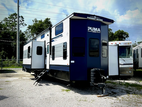 New 2026 Palomino Puma Destination 420LFT Featured Photo