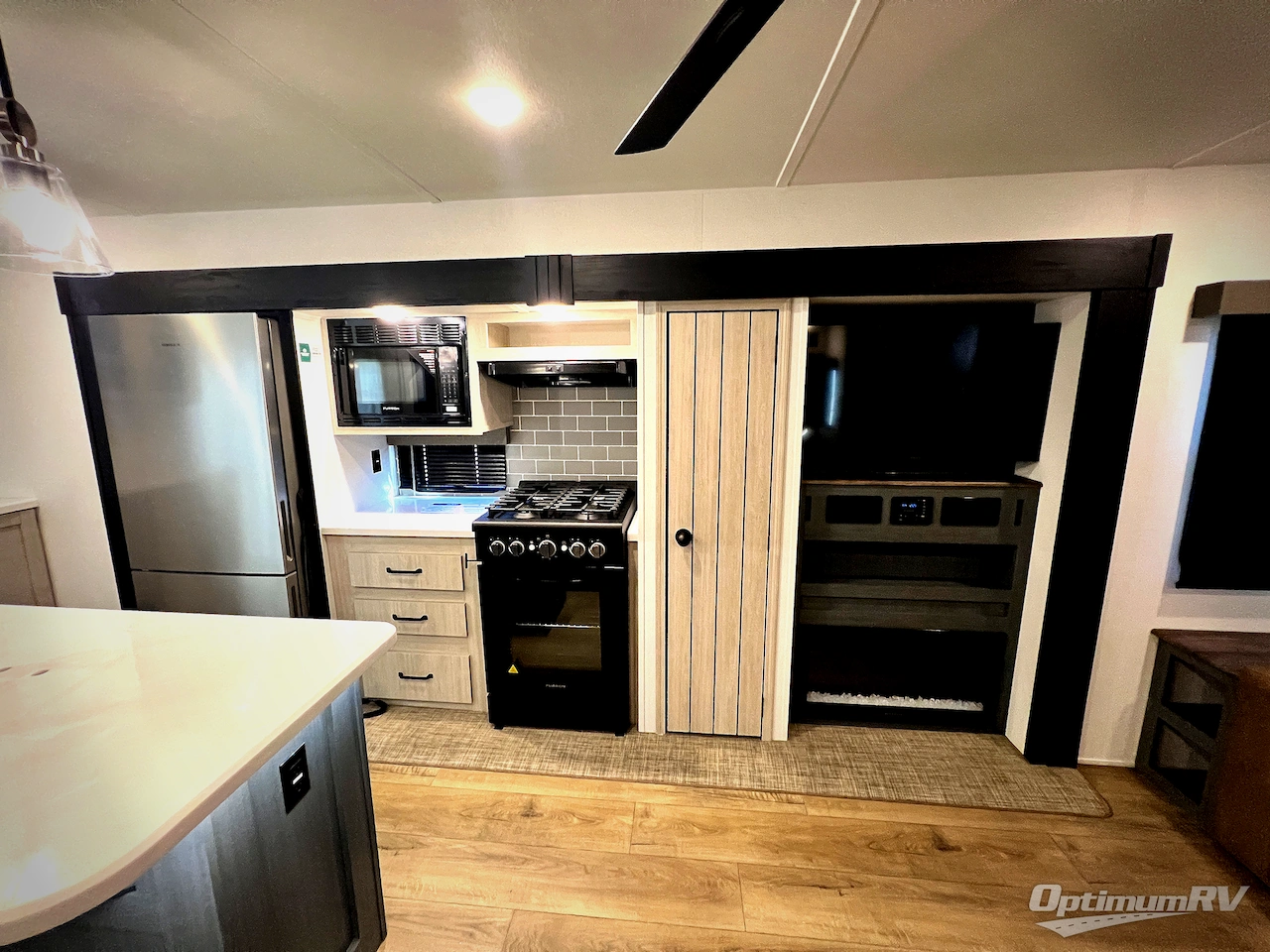 2026 Forest River Puma Vista 37PFL Photo 9