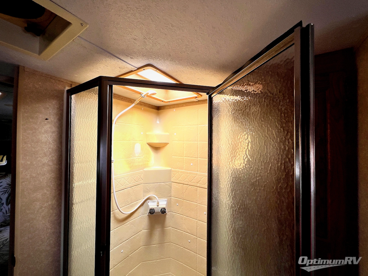 2010 Forest River Rockwood Signature Ultra Lite 8315BSS Photo 15