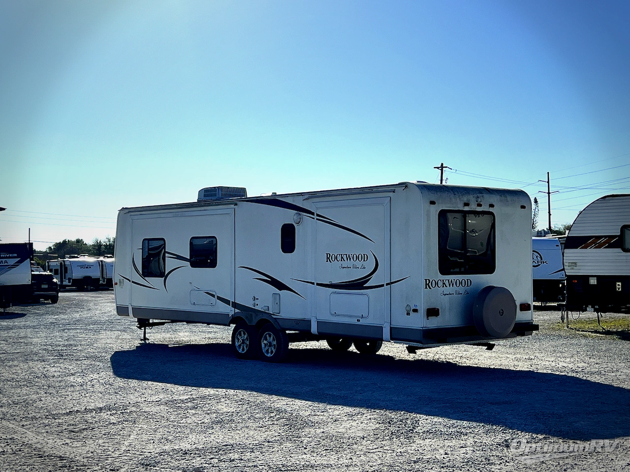 2010 Forest River Rockwood Signature Ultra Lite 8315BSS Photo 3
