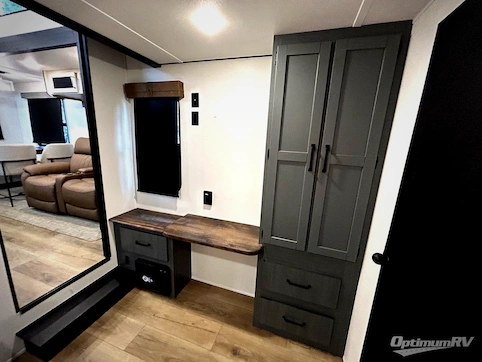 2026 Palomino Puma Destination 421LFT RV Photo 4