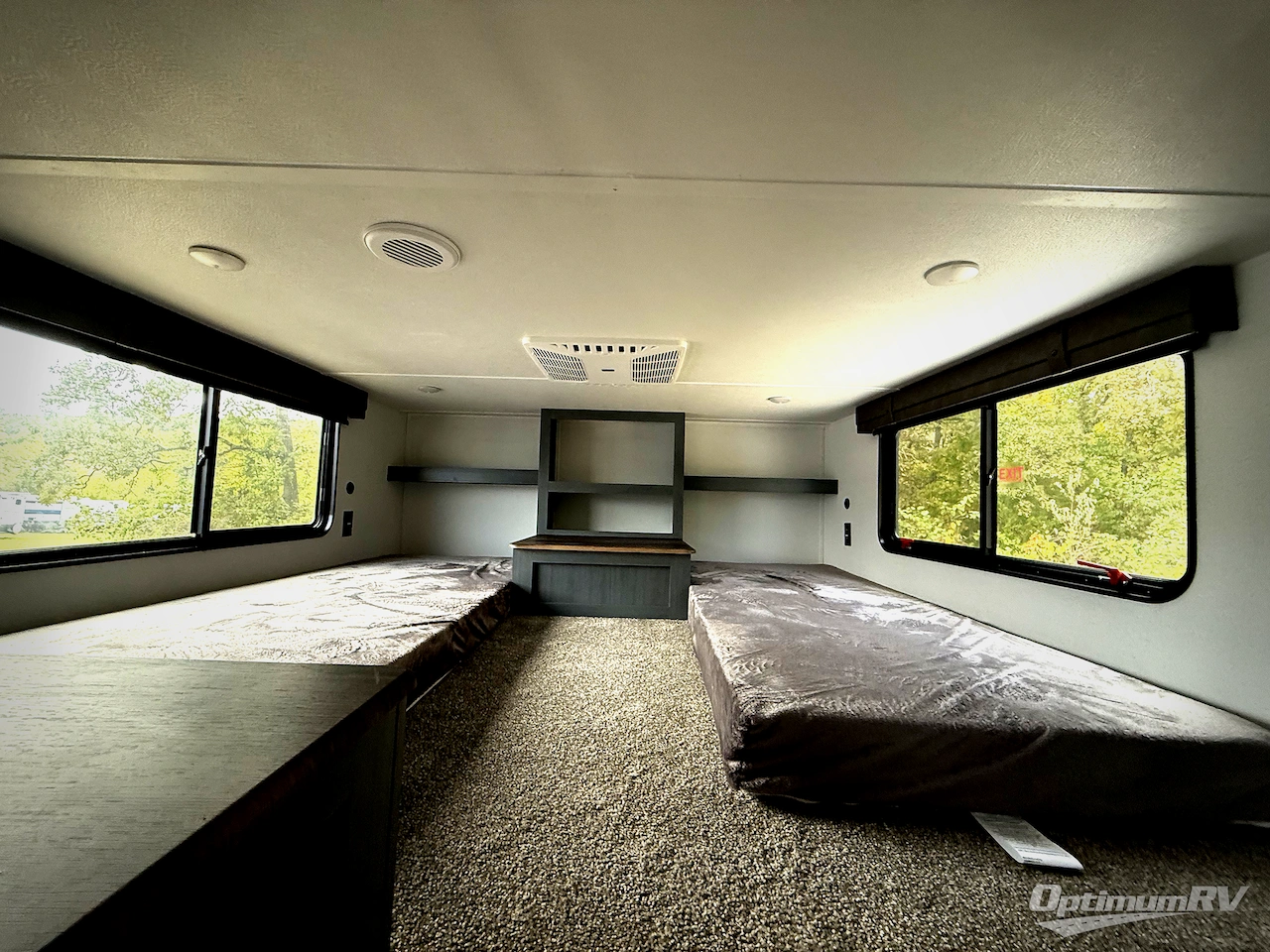 2026 Palomino Puma Destination 421LFT Photo 19