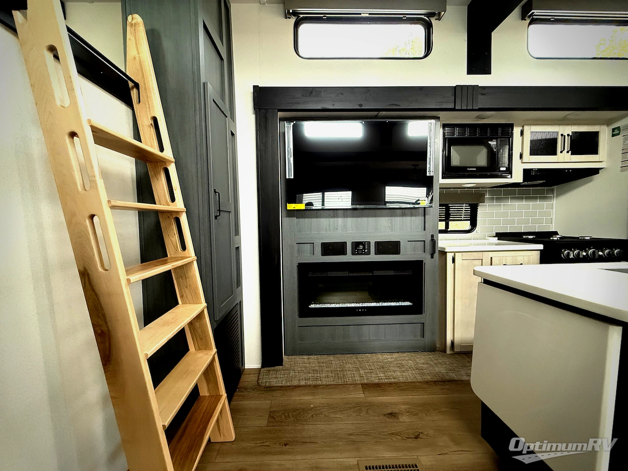 2026 Forest River Puma Vista 421LFT Photo 7