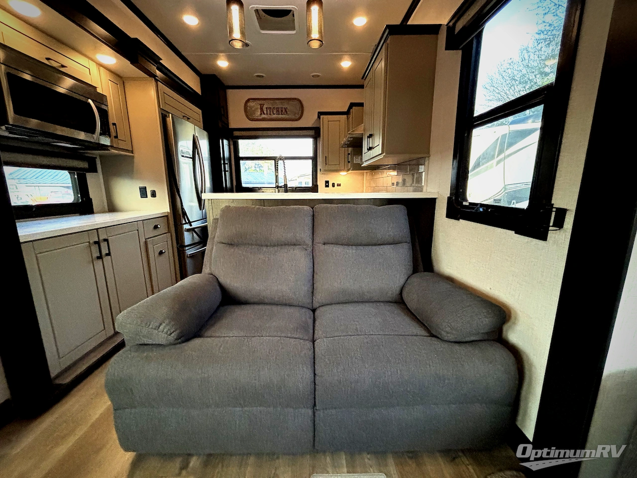 2021 Redwood Redwood 4001LK Photo 18