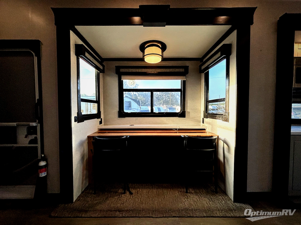 2021 Redwood Redwood 4001LK Photo 22