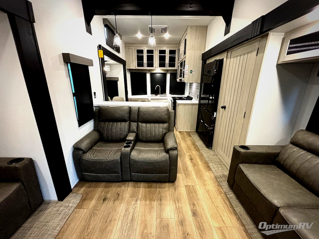 2026 Forest River Puma Vista 403LFT Photo 5