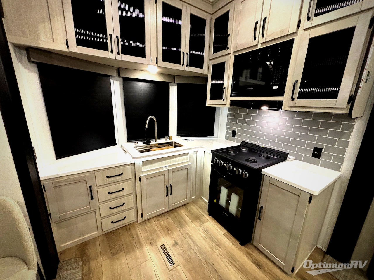 2026 Forest River Puma Vista 403LFT Photo 6