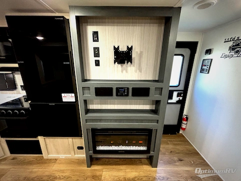 2026 Palomino Puma 31QBBH RV Photo 3