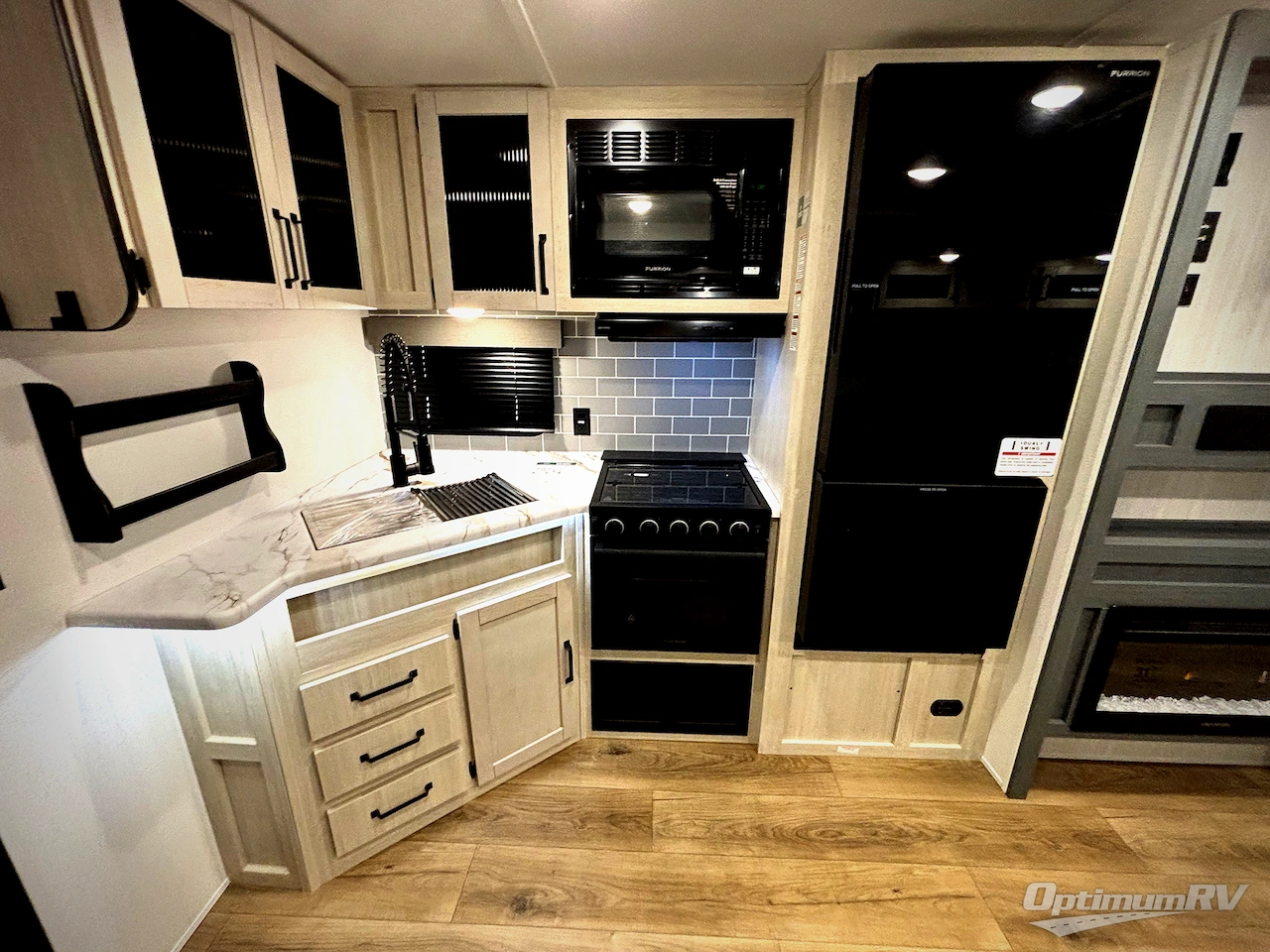 2026 Palomino Puma 31QBBH Photo 8