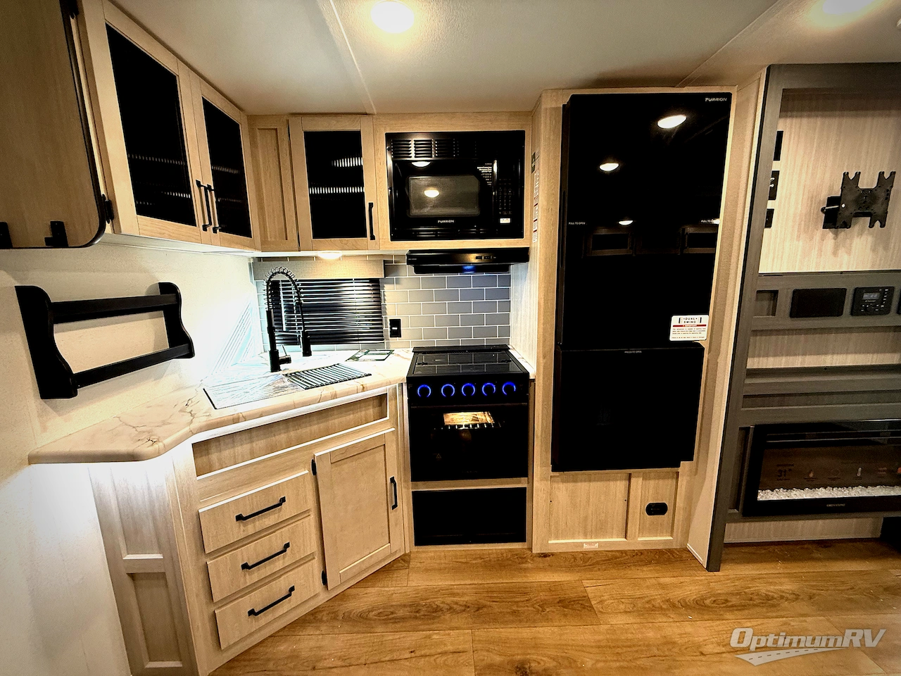 2026 Palomino Puma 31QBBH Photo 9