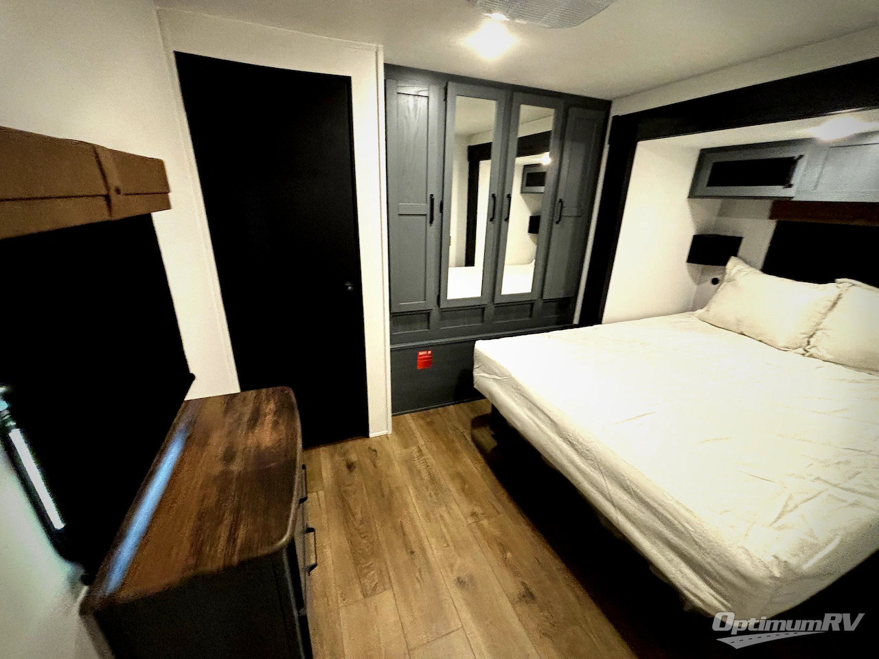 2026 Palomino Puma 32BHQS Photo 7