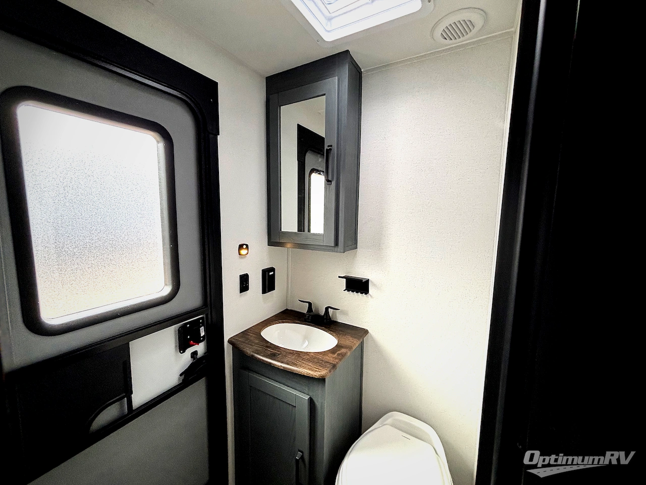 2026 Palomino Puma 32BHQS Photo 16