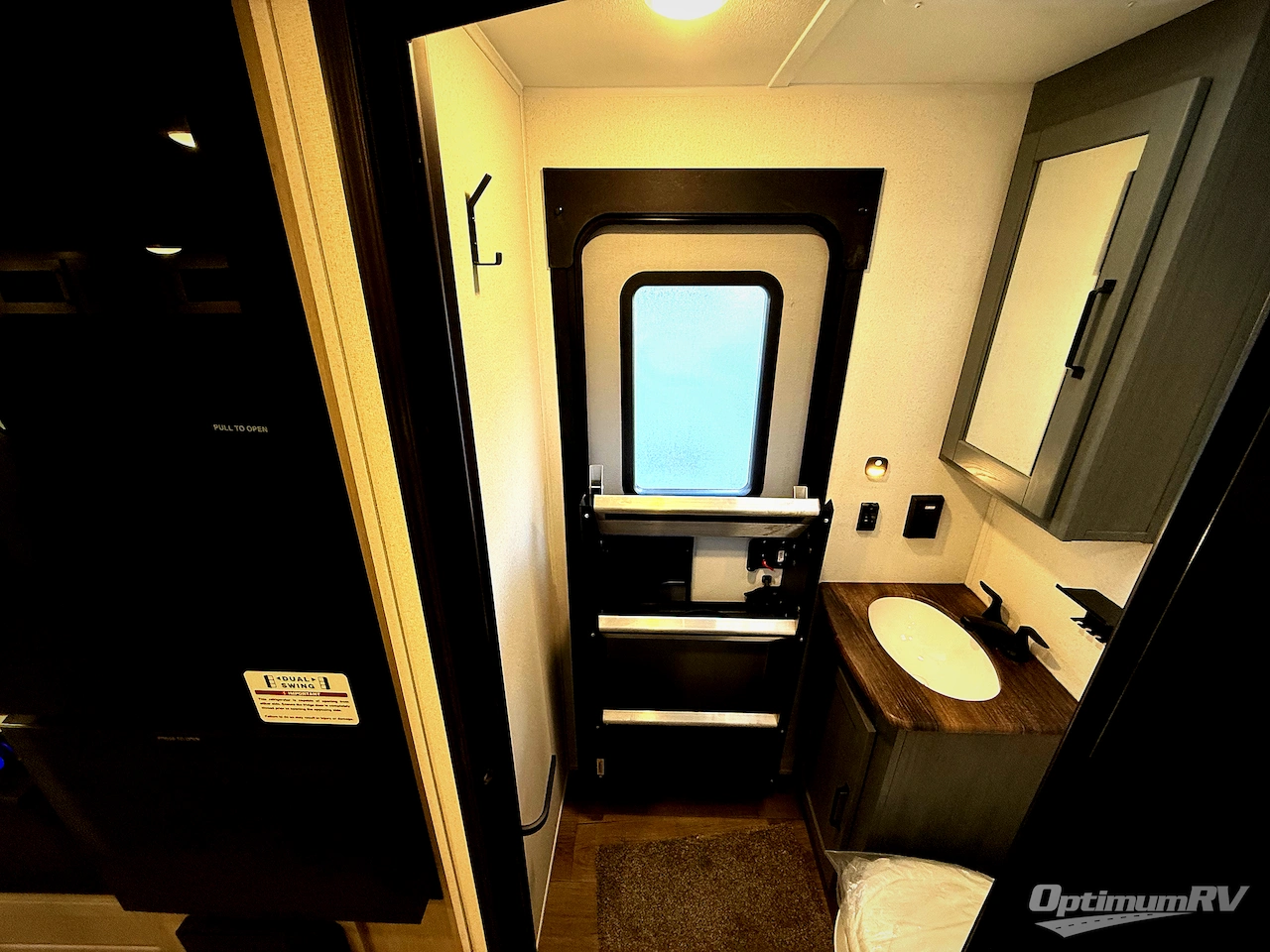 2026 Palomino Puma 32BHQS Photo 16