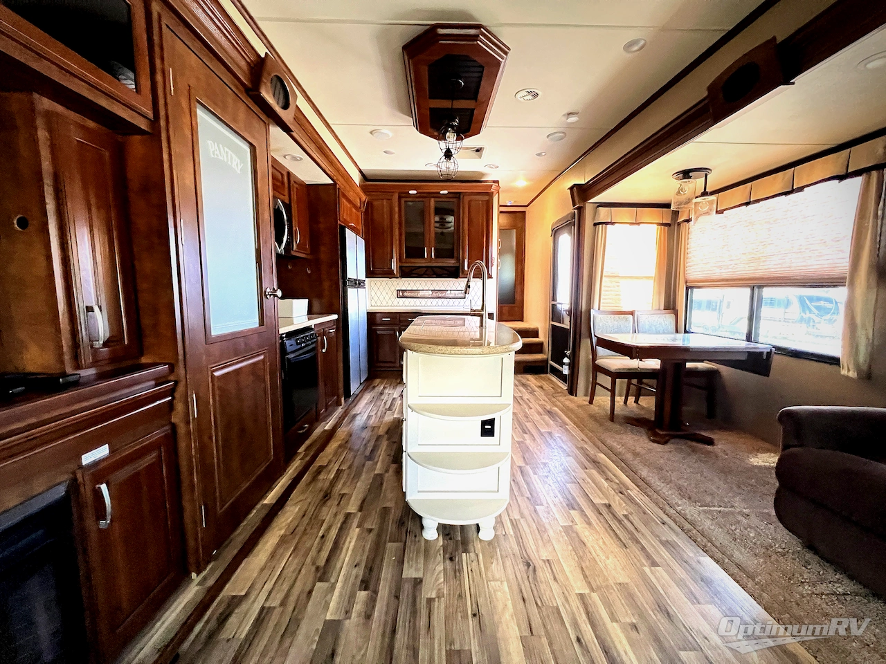 2014 Grand Design Solitude 369RL Photo 5