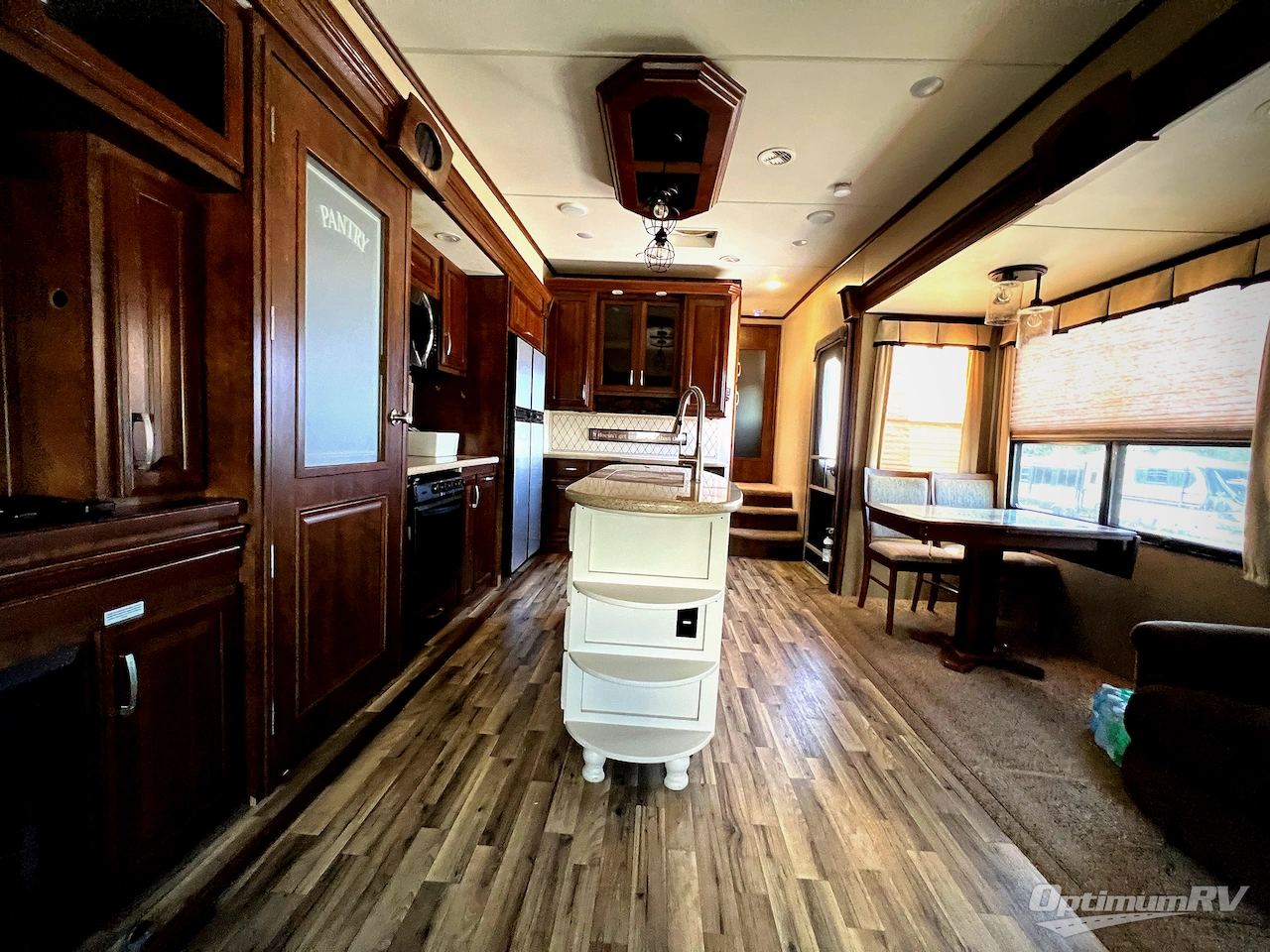 2014 Grand Design Solitude 369RL Photo 22