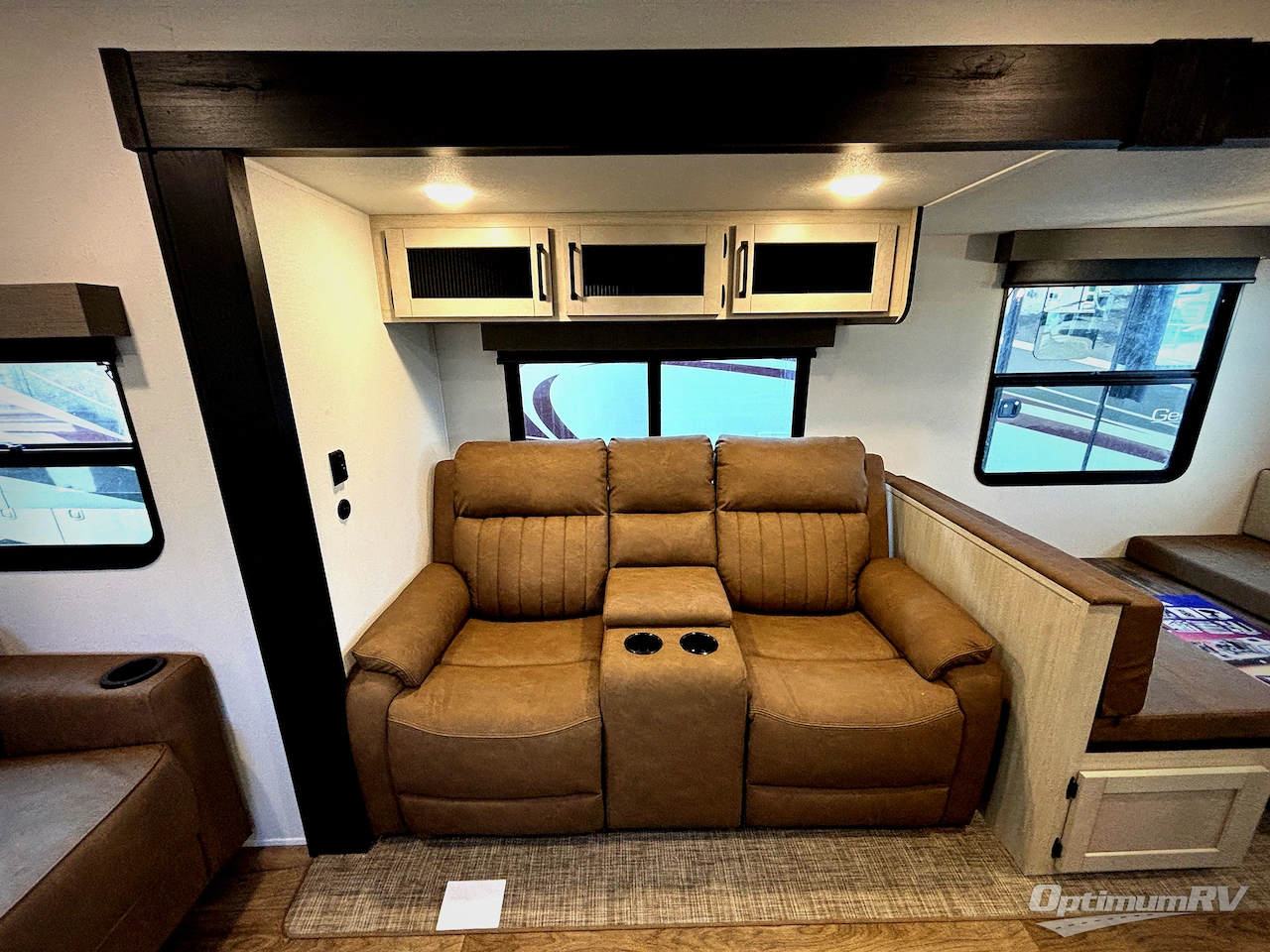 2026 Palomino Puma 31FKRK Photo 6