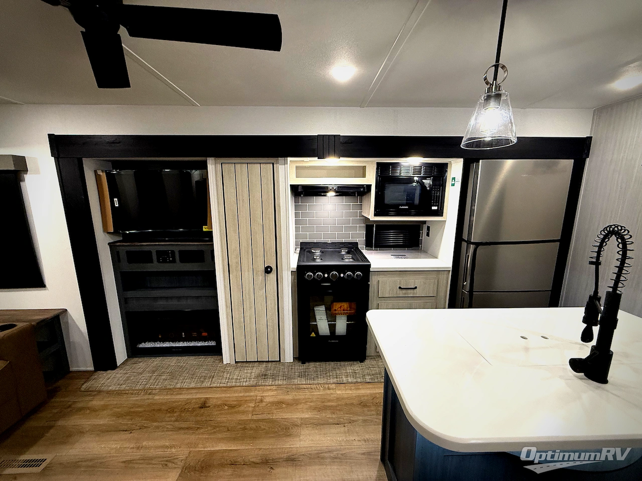 2026 Forest River Puma Vista 38RLB Photo 9