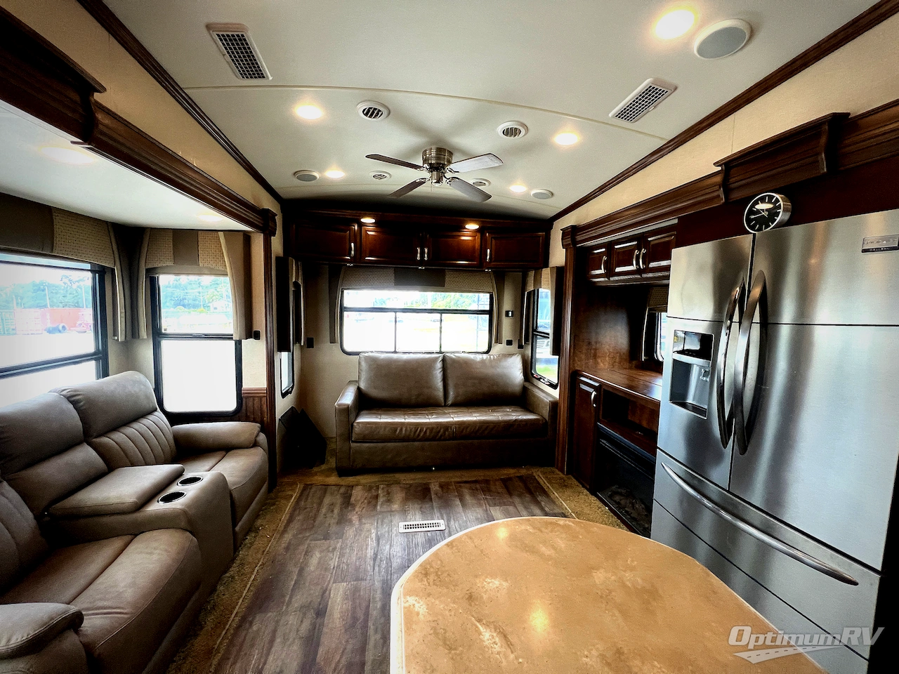 2016 Forest River Cardinal 3250RL Photo 6
