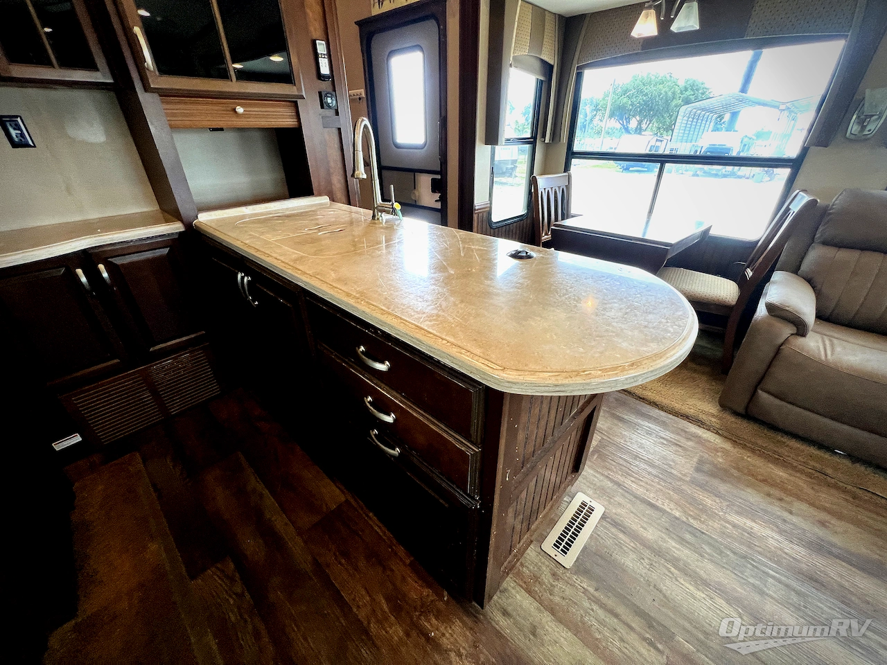 2016 Forest River Cardinal 3250RL Photo 12