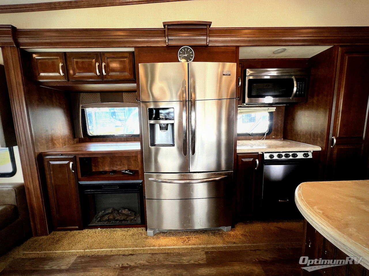 2016 Forest River Cardinal 3250RL Photo 15